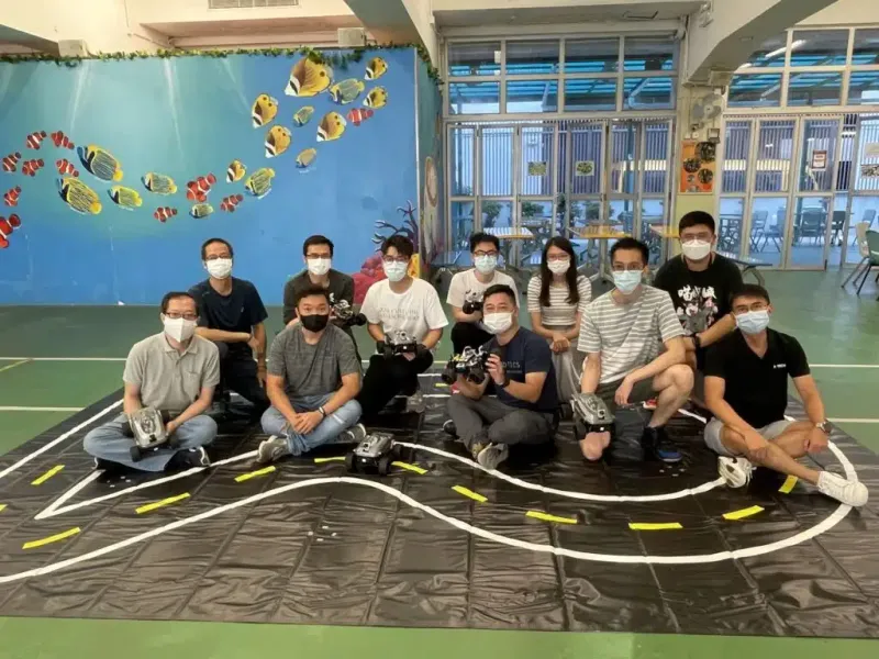 與賽馬會多元出路計劃「鼓掌 – 創新教育歷程」合作向老師們分享Donkey Car的發展及實際操作